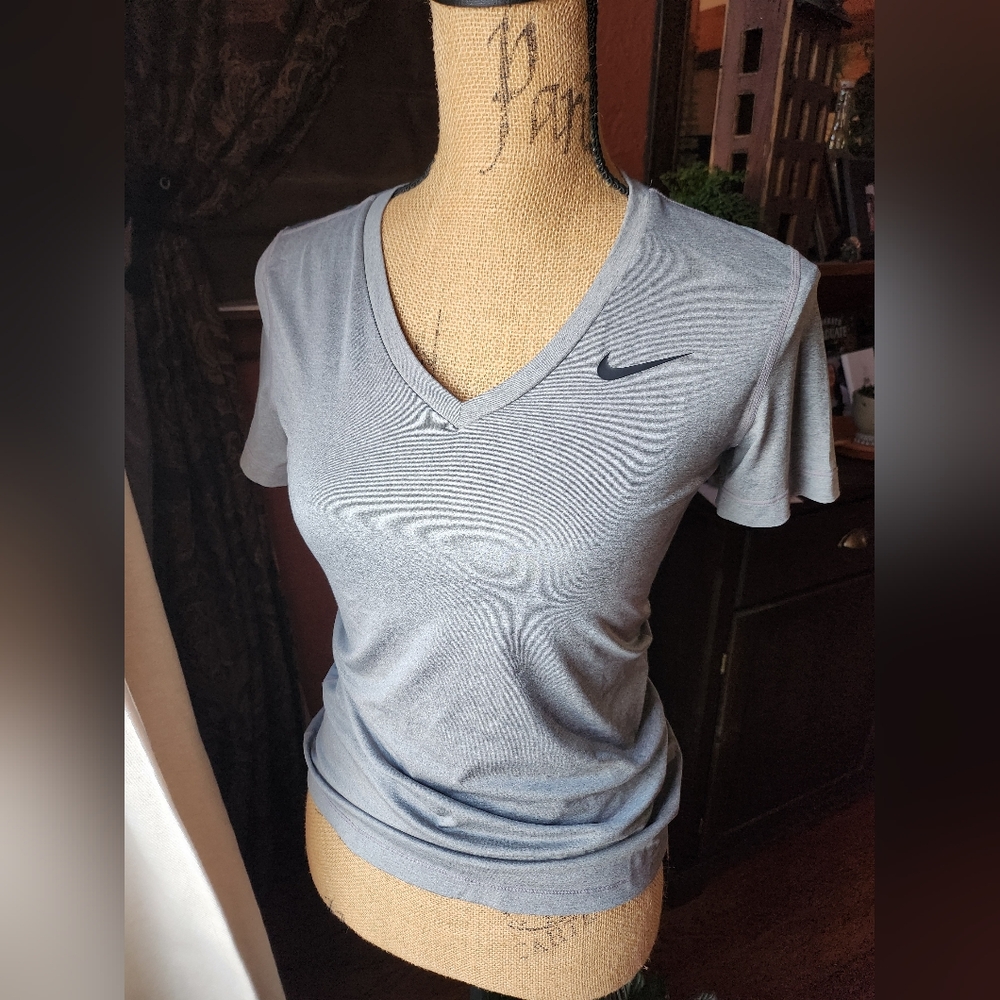 Nike Women's Short Sleeve Gray Tee